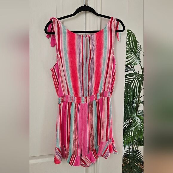 Colorful Striped Sleeveless Romper - Picture 4 of 4